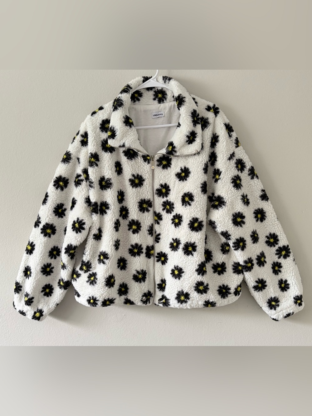 I Believe Women’s 2XL White/Black/Yellow Floral Sherpa Full Zip Jacket